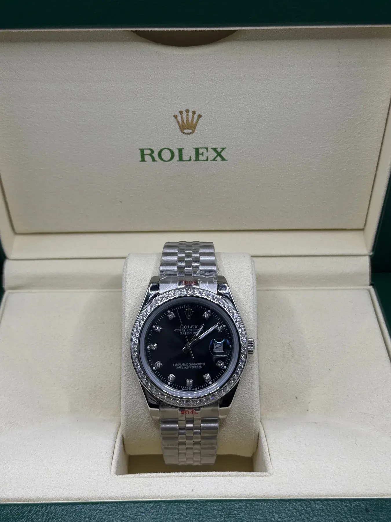 Rolex Datejust 41 · Zwart, diamanten bezel