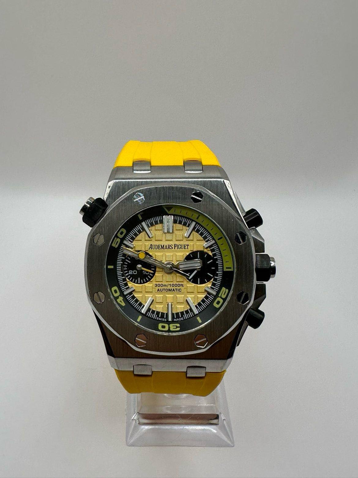 Audemars Piguet Royal Oak Offshore Diver Chronograph · Geel
