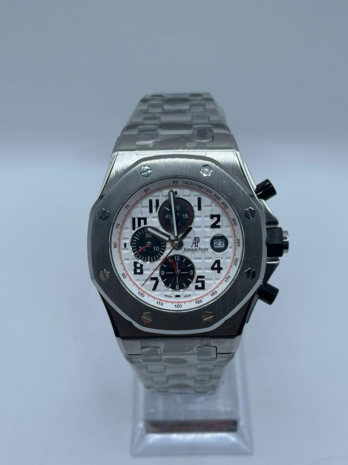 Audemars Piguet Royal Oak Offshore "Panda" · Rood accent