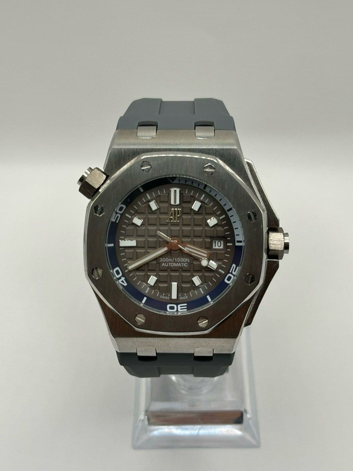Royal Oak Offshore Diver · Bruin