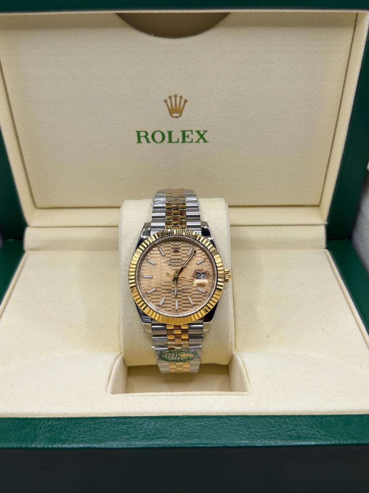 Rolex Datejust 41 · Champagne honingraat